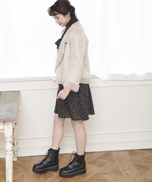 OLIVE des OLIVE（オリーブデオリーブ）の「[再入荷決定!] フェイクムートンライダース（ライダースジャケット・レディース・ライトベージュ/ピンク・FREE）」の5枚目の写真