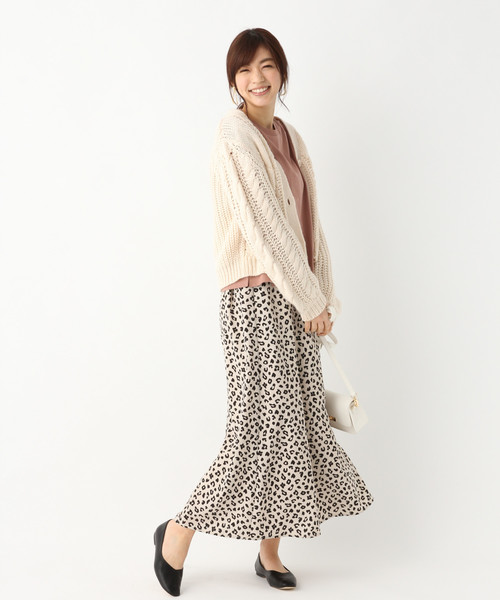 GLOBAL WORK（グローバルワーク）の「ボリュームソデクルーＴ長袖/821984（Tシャツ/カットソー・レディース・ホワイト/ブラック/ライトグリーン/その他/ライトブラウン・MEDIUM/LARGE）」の21枚目の写真