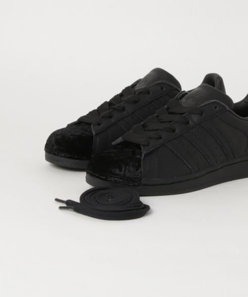 adidas Originals(アディダスオリジナルス)の「adidas Originals/アディダス オリジナルス SUPERSTAR W/スーパースター ウィメンズ(スニーカー・レディース・ブラック・23cm/23.5cm/24cm/24.5cm/25cm)」の4枚目の写真