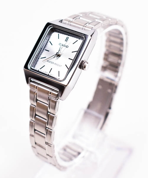 60】【CASIO（カシオ）】クラシックメタルスクエア（アナログ