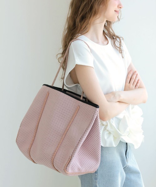 DONOBAN(ドノバン)の「ネオプレントートバッグ(ショルダーバッグ・レディース・ホワイト/ブラック/カーキ/グレー/ピンクベージュ/イエロー/サンドベージュ/グレー系その他・ONESIZE)」の16枚目の写真