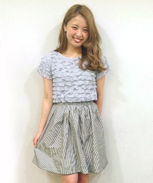 Chico（チコ）の「フリフリ半袖T（Tシャツ/カットソー・レディース・グレー/ライトグリーン/ネイビー/ホワイト・FREE）」の2枚目の写真