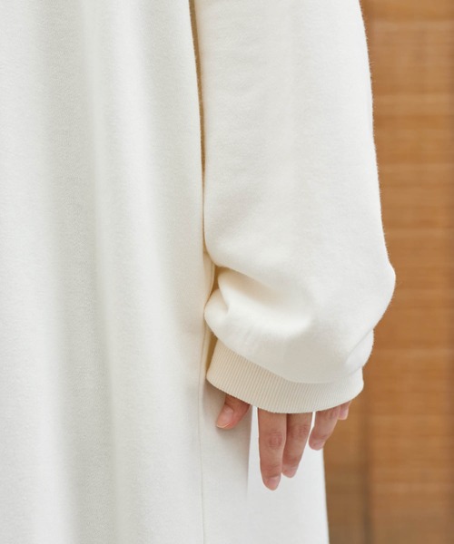 CONVERSE（コンバース）の「CONVERSE/コンバース Chaco closet 別注 限定 フロント刺繍 ボリュームスリーブ ポケット付き サイドスリット スウェットロングワンピース（ワンピース・レディース・ブラック/ベージュ/ネイビー/カーキ/アイボリー/モカ/グリーン系その他・FREE）」の20枚目の写真