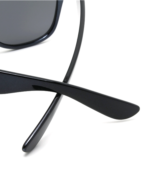 BEAMS（ビームス）の「VANS / SPICOLI 4 SHADES SUNGLASSES（サングラス・メンズ・シルバー/ブラック/ゴールド・ONE SIZE）」の5枚目の写真