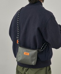 UNIVERSAL OVERALL（ユニバーサルオーバーオール）の「【UNIVERSAL OVERALL】DELTAサコッチ デルタサコッチ コンパクトサコッシュショルダーバッグ UVO-022（ショルダーバッグ）」