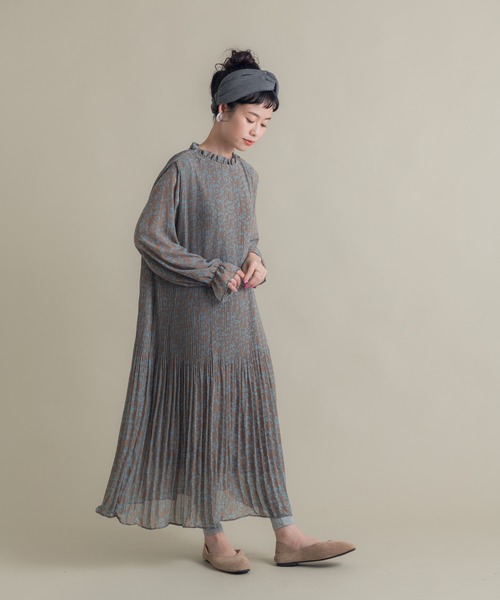 Libra Cue（リブラ キュー）の「Libra フリルカラープリーツワンピース（ワンピース・レディース・ブラック/ベージュ/ブラウン/オフホワイト・FREE）」の19枚目の写真