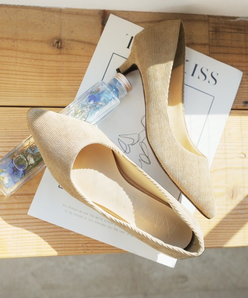 VIVIAN(ヴィヴィアン)の「ましゅまろクッション シンプルプレーンローヒールポインテッドトゥパンプス(パンプス・レディース・スモークグレー/ライトパープル/その他8/ブラック×グリーン/シルバー×キュービック/D/E/Olive /White/PINK/アクア/ブラック系その他2/ブラック系その他3/ベージュ系その他3/シルバー系その他7/ブラック系その他/パイソン/グレー系その他4/グレー系その他6/グレー系その他3/マルーン/Beige/パープル/ベージュ/ゼブラ/ピンク系その他3/オリーブ×ブラック/パープル系その他3/グリーン系その他3/ホワイト×ホワイト/ブラック×ブラック/グレー系その他5・23/24/25/26/22/25.5/22.5/24.5/23.5/21.5)」の1枚目の写真