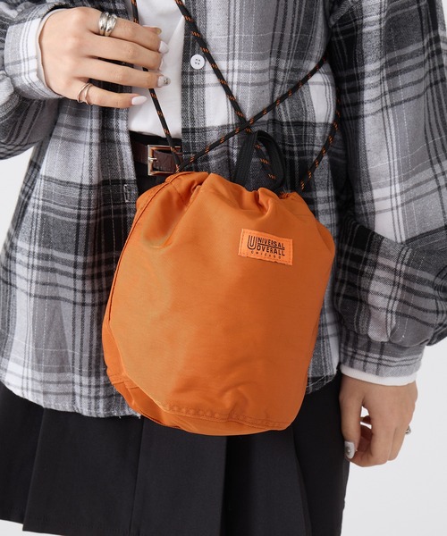 UNIVERSAL OVERALL(ユニバーサルオーバーオール)の「【UNIVERSAL OVERALL】ウォータープルーフ巾着バッグ カラーザイルナイロンポーチショルダーバッグ UVO-023(ショルダーバッグ・レディース・チャコールグレー/ライトグリーン/ワイン/ホワイト系その他3/グレイッシュブルー/オレンジ/ブラック/ベージュ・FREE)」の8枚目の写真