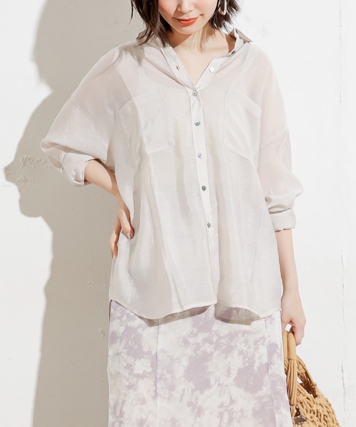 natural couture（ナチュラルクチュール）の「シアービッグシャツ（シャツ/ブラウス・レディース・ベージュ/カーキ/イエロー/アイボリー・FREE）」の2枚目の写真