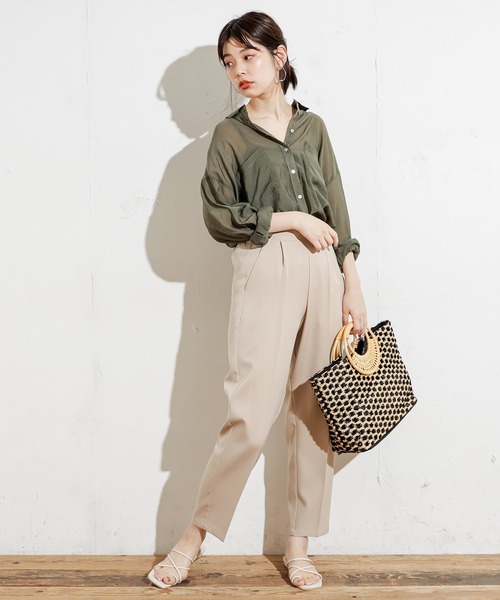 natural couture（ナチュラルクチュール）の「シアービッグシャツ（シャツ/ブラウス・レディース・ベージュ/カーキ/イエロー/アイボリー・FREE）」の21枚目の写真