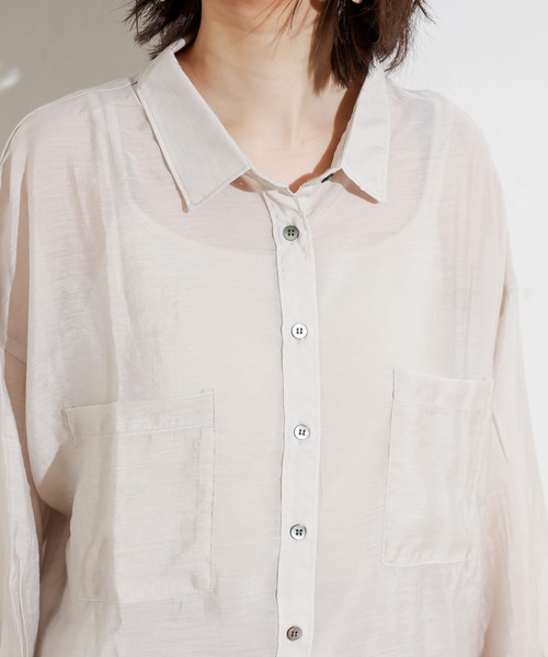 natural couture（ナチュラルクチュール）の「シアービッグシャツ（シャツ/ブラウス・レディース・ベージュ/カーキ/イエロー/アイボリー・FREE）」の22枚目の写真