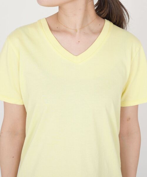 SHIPS(シップス)の「slic slic:VネックTEE◇(Tシャツ/カットソー・レディース・ホワイト/ブラック/イエロー/ライトグリーン・ONE SIZE)」の8枚目の写真