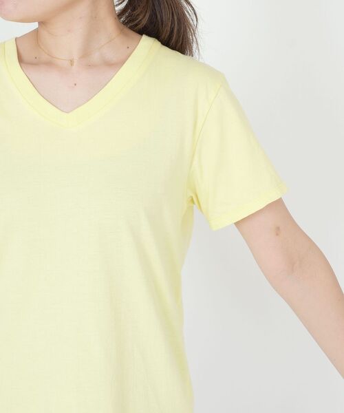 SHIPS(シップス)の「slic slic:VネックTEE◇(Tシャツ/カットソー・レディース・ホワイト/ブラック/イエロー/ライトグリーン・ONE SIZE)」の9枚目の写真