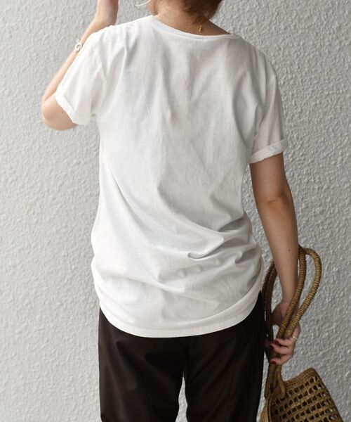 SHIPS(シップス)の「slic slic:VネックTEE◇(Tシャツ/カットソー・レディース・ホワイト/ブラック/イエロー/ライトグリーン・ONE SIZE)」の13枚目の写真