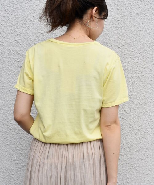 SHIPS(シップス)の「slic slic:VネックTEE◇(Tシャツ/カットソー・レディース・ホワイト/ブラック/イエロー/ライトグリーン・ONE SIZE)」の18枚目の写真