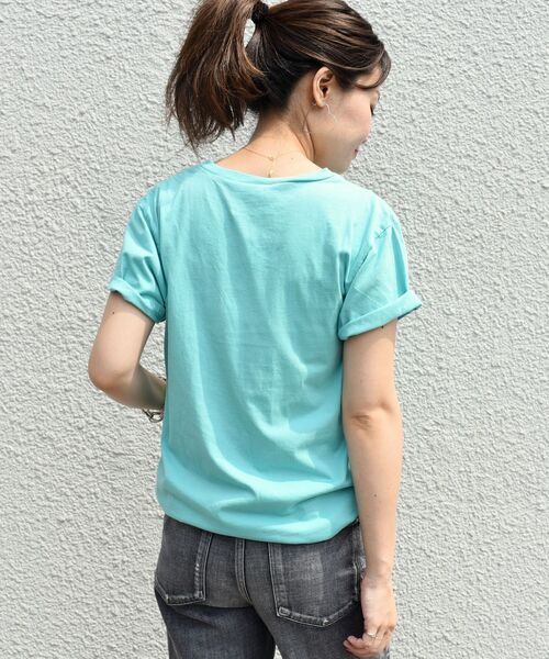 SHIPS(シップス)の「slic slic:VネックTEE◇(Tシャツ/カットソー・レディース・ホワイト/ブラック/イエロー/ライトグリーン・ONE SIZE)」の19枚目の写真