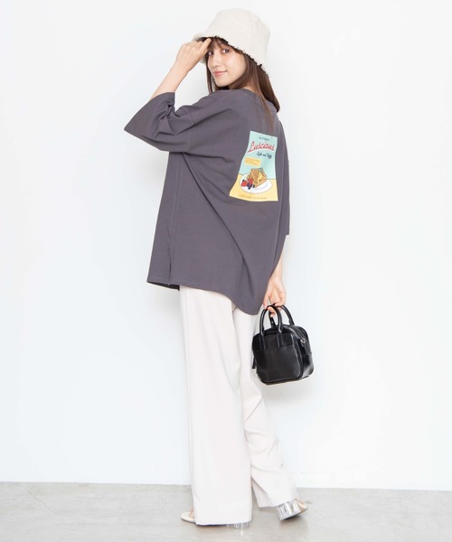 WEGO(ウィゴー)の「WEGO/CLASSICWAFFLE バックプリントTシャツ(Tシャツ/カットソー・レディース・ダークグリーン/ベージュ/パープル/スミクロ・FREE)」の7枚目の写真