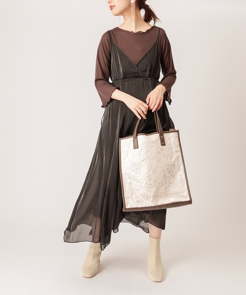 natural couture（ナチュラルクチュール）の「【WEB限定】着回しできるメロートップスとキャミワンピセット（ワンピース・レディース・ブラック/ダークブラウン/グレー/サックスブルー・FREE）」の2枚目の写真