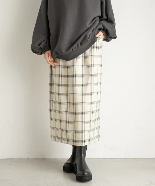 LOWRYS FARM（ローリーズファーム）の「チェックタイトスカート　895799（スカート・レディース・チャコールグレー/ベージュ/イエロー/アイボリー・MEDIUM/LARGE）」の2枚目の写真