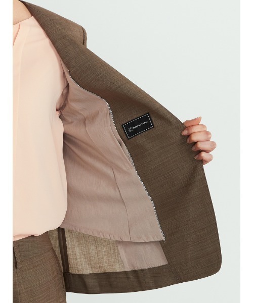 Perfect Suit FActory（パーフェクトスーツファクトリー）の「超軽量　ウォッシャブル　ブラウン無地　ノーカラーJK（ノーカラージャケット・レディース・ブラウン・S/SS/L/M）」の10枚目の写真