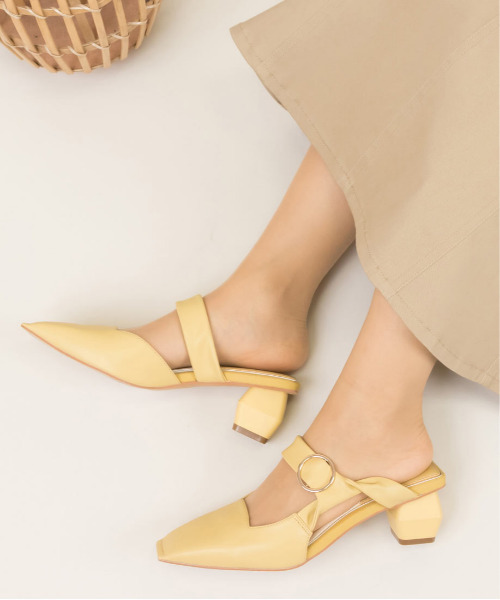 RANDA(ランダ)の「ソフト ねじりストラップスクエアカットミュール(パンプス・レディース・イエロー/グリーン/クリーム・M/L/LL/S)」の22枚目の写真