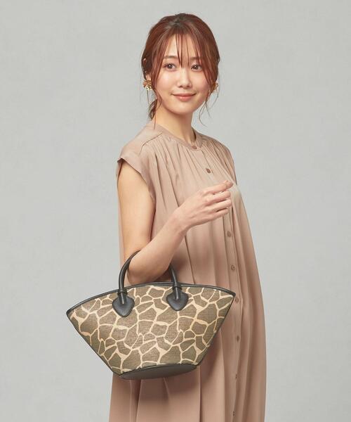 THE STATION STORE（ザ ステーション ストア）の「＜closet story＞ シート ポーチIN ショルダー トートバッグ（トートバッグ・レディース・ダークグレー/ベージュ・FREE）」の2枚目の写真