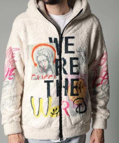 STUD MUFFIN（スタッドマフィン）の「STUD MUFFIN/スタッドマフィン/フリース WEARETHEWORLDコラージュプリント ビックジップパーカー（パーカー・メンズ・オフホワイト・2/3/4）」の2枚目の写真