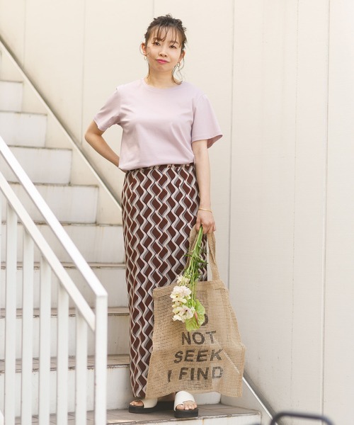 MADEMOISELLE ROPE'(マドモアゼル ロペ)の「バックオープンバティックスカート(スカート・レディース・ダークブラウン/ベージュ・38)」の16枚目の写真