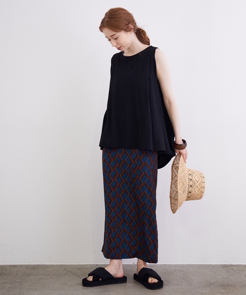 MADEMOISELLE ROPE'(マドモアゼル ロペ)の「バックオープンバティックスカート(スカート・レディース・ダークブラウン/ベージュ・38)」の18枚目の写真