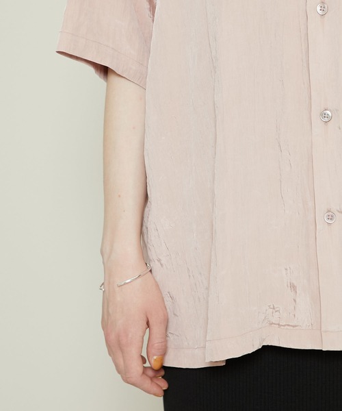 08sircus(ゼロエイトサーカス)の「【08sircus(ゼロハチサーカス)】シャイニータフェッタオープンカラーシャツ FS21SM-SH05(シャツ/ブラウス・レディース・ブラック/ピンク・3)」の5枚目の写真