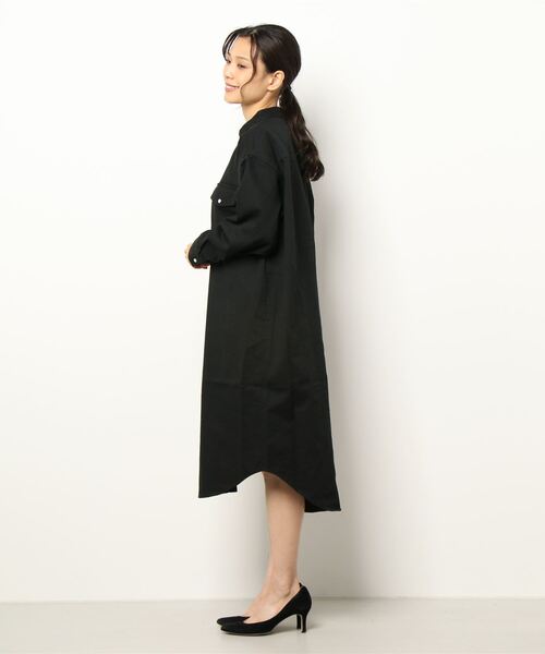 INTERPLANET（インタープラネット）の「バンドカラーデニムシャツワンピース（シャツワンピース・レディース・ブラック/ブルー・FREE）」の16枚目の写真