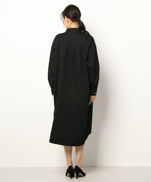 INTERPLANET（インタープラネット）の「バンドカラーデニムシャツワンピース（シャツワンピース・レディース・ブラック/ブルー・FREE）」の6枚目の写真