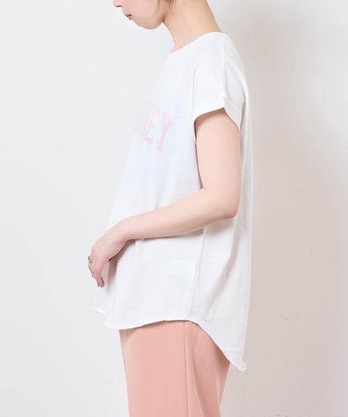 natural couture(ナチュラルクチュール)の「【サスティナブル素材】カレッジエコノースリーブ(Tシャツ/カットソー・レディース・オフホワイト/アイボリー/ラベンダー/スミクロ・FREE)」の18枚目の写真