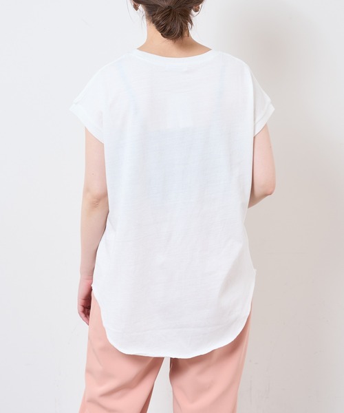 natural couture(ナチュラルクチュール)の「【サスティナブル素材】カレッジエコノースリーブ(Tシャツ/カットソー・レディース・オフホワイト/アイボリー/ラベンダー/スミクロ・FREE)」の19枚目の写真
