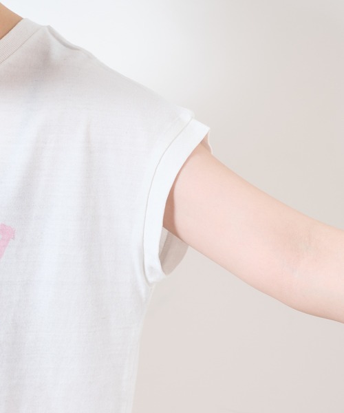 natural couture(ナチュラルクチュール)の「【サスティナブル素材】カレッジエコノースリーブ(Tシャツ/カットソー・レディース・オフホワイト/アイボリー/ラベンダー/スミクロ・FREE)」の21枚目の写真
