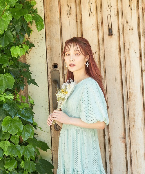 Cookie Chocolate（クッキーチョコレート）の「パフスリーブカットワークレースワンピース《@picaruuuセレクトアイテム》（ワンピース・レディース・イエロー/ミント・M）」の3枚目の写真