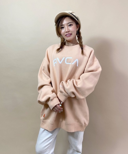 RVCA(ルーカ)の「RVCA/ルーカ ビッグシルエット フロントロゴトレーナー BB044-009(スウェット・レディース・ブラック/ブラウン/ピンク・S/XS)」の3枚目の写真