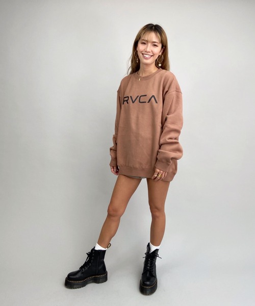 RVCA(ルーカ)の「RVCA/ルーカ ビッグシルエット フロントロゴトレーナー BB044-009(スウェット・レディース・ブラック/ブラウン/ピンク・S/XS)」の5枚目の写真