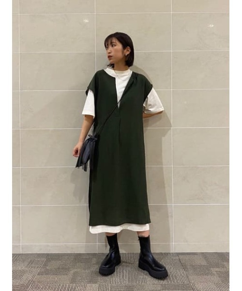 AZUL by moussy（アズールバイマウジー）の「TRACK SOLE SIDE GORE BOOTS/トラックソールサイドゴアブーツ（ブーツ・レディース・ブラック/アイボリー・SMALL/MEDIUM/LARGE/X-LARGE）」の14枚目の写真