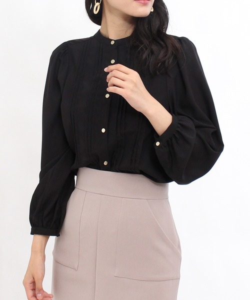 TRUDEA(トルディア)の「ピンタックノーカラーブラウス(シャツ/ブラウス・レディース・ホワイト/ベージュ/ブラック/ラベンダー・MEDIUM/LARGE)」の19枚目の写真