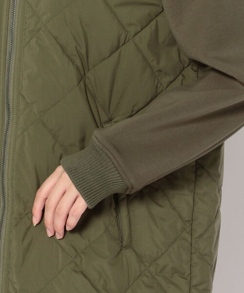 Munich（ミューニック）の「Munich(ミューニック)キルティングタフタ×ダブルニット　ZIPコート（ステンカラーコート・レディース・カーキ/ブラック・SMALL）」の7枚目の写真