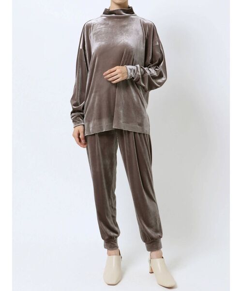 ELENDEEK（エレンディーク）の「ベロアハイネックカットソー（Tシャツ/カットソー・レディース・ライトブルー/ライトグリーン/ブラウン・FREE）」の19枚目の写真