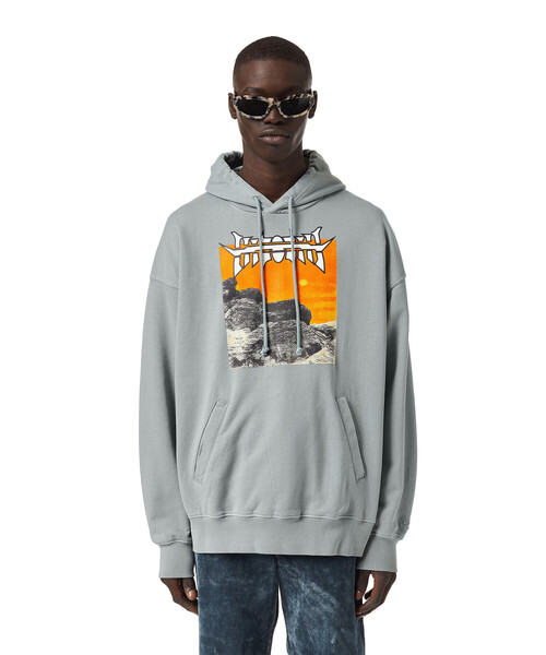 DIESEL(ディーゼル)の「メンズ パーカー グラフィック(パーカー・メンズ・ホワイト/グレー・SMALL/MEDIUM/X-SMALL/X-LARGE/LARGE/XX-LARGE)」の2枚目の写真