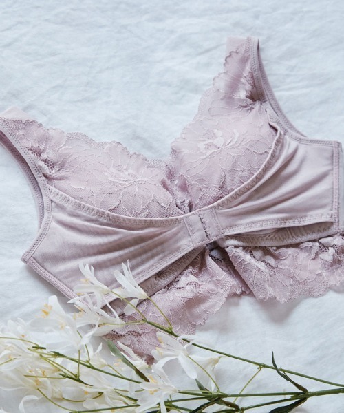 northerly（ノーザリー）の「毎日らくちん、楽しくバストケア 　もちもちナイトブラ（ナイトブラ・レディース・ピンク/サックスブルー/グレー・MEDIUM/LARGE/X-LARGE）」の10枚目の写真