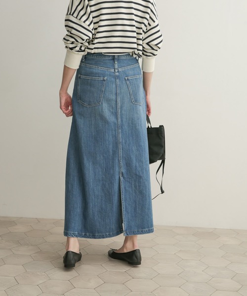 URBAN RESEARCH DOORS（アーバンリサーチドアーズ）の「デニムフレアスカート（スカート・レディース・インディゴブルー・1/0）」の13枚目の写真