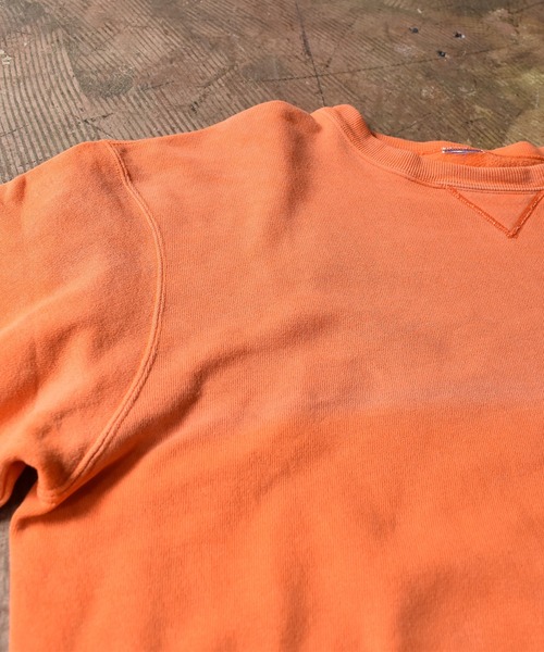 【ヴィンテージ古着】Champion / チャンピオン 前V ロゴ刺繍 クルーネックスウェット