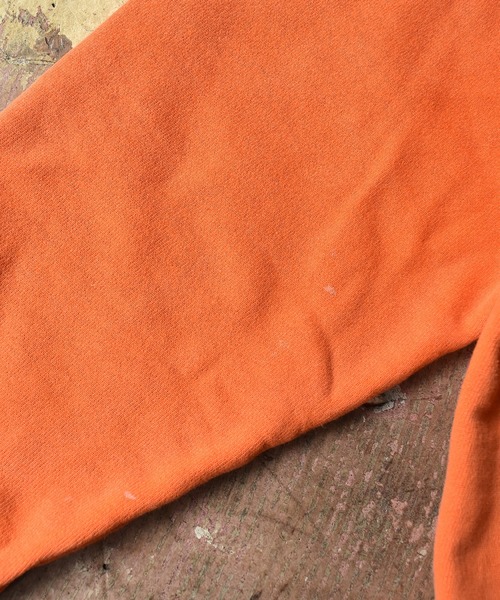 【ヴィンテージ古着】Champion / チャンピオン 前V ロゴ刺繍 クルーネックスウェット