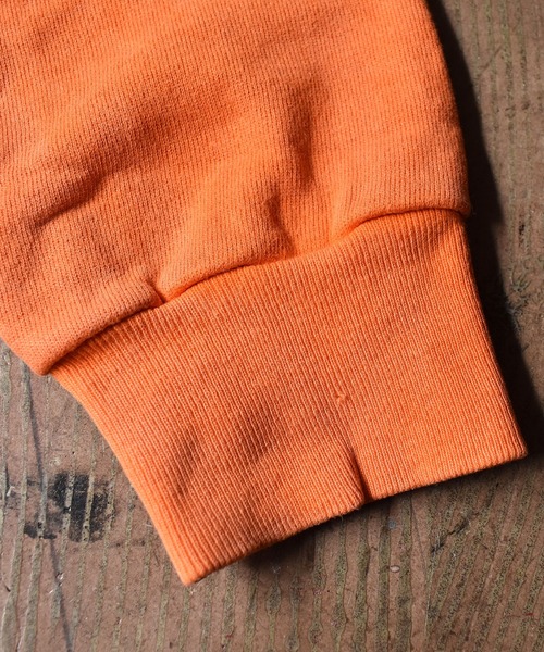 【ヴィンテージ古着】Champion / チャンピオン 前V ロゴ刺繍 クルーネックスウェット