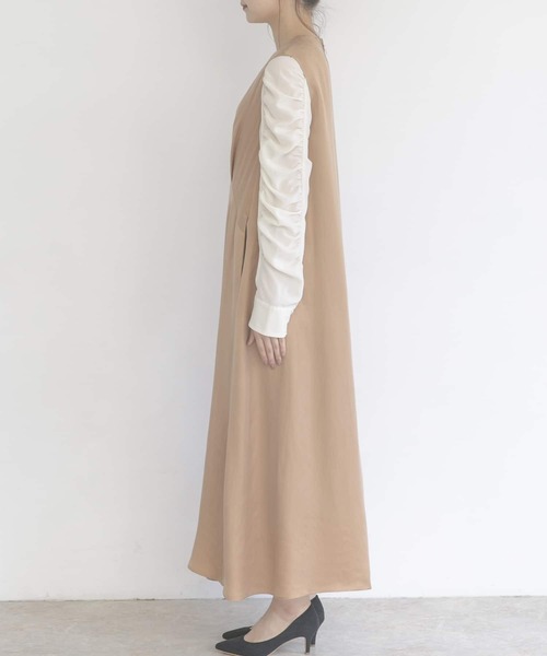 URBAN RESEARCH ROSSO（アーバンリサーチロッソ）の「バイヤスドレス（ワンピース・レディース・ブラック/ゴールド系その他・FREE）」の17枚目の写真