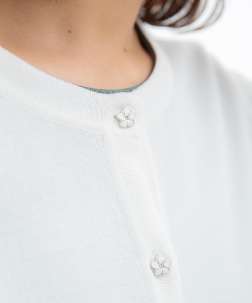 Honeys（ハニーズ）の「８分袖変わり釦カーデ（カーディガン/ボレロ・レディース・ブラック/ネイビー/ベージュ/ホワイト/グリーン/レッド/ライトグレー・LL/L/M/S）」の11枚目の写真